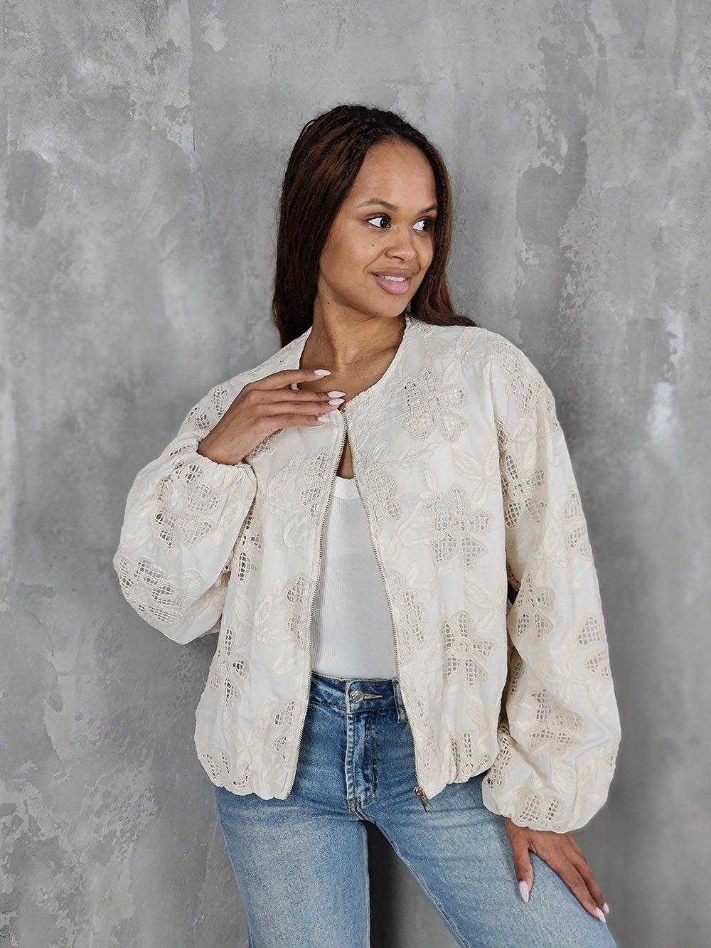 Бомбер MIHO'S с цветами сетчатыми кремовый, фотография №3