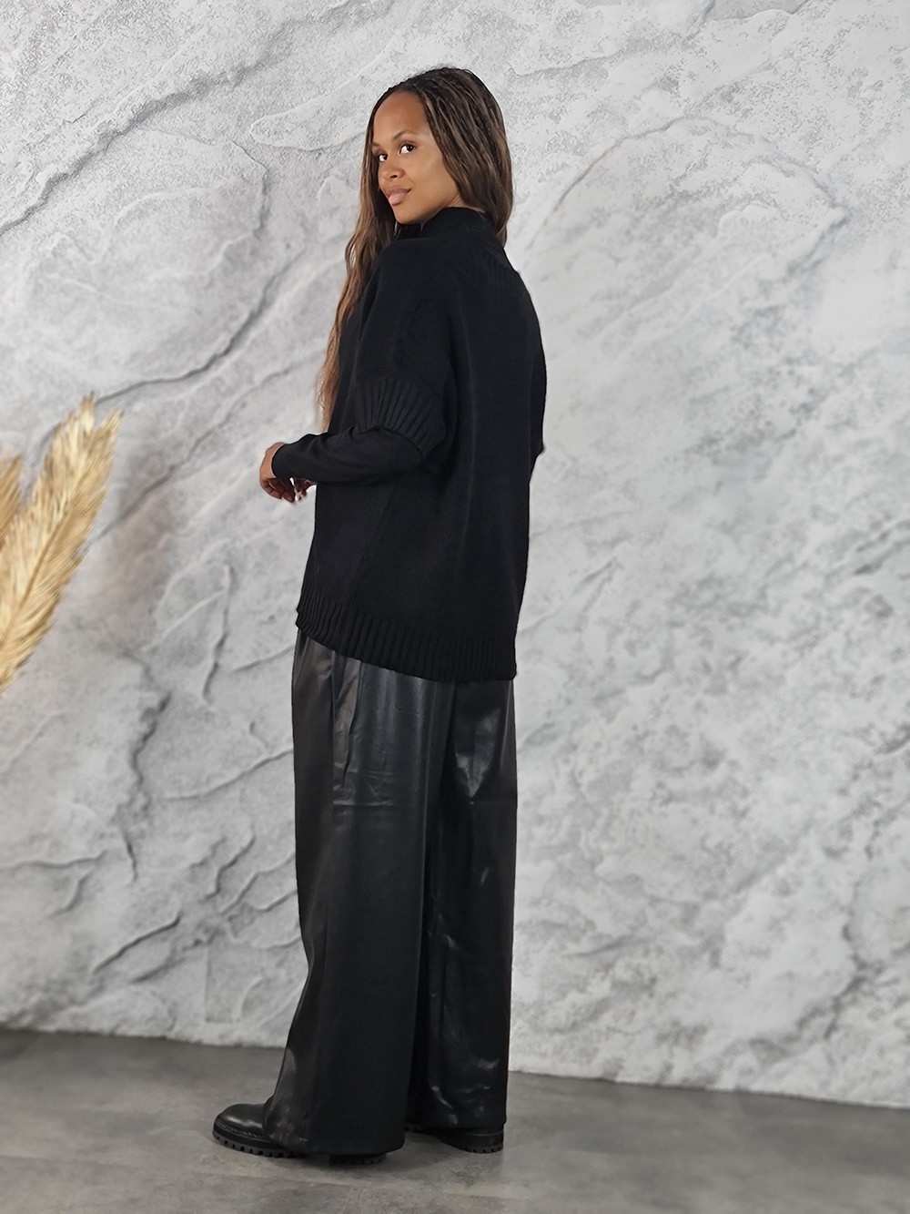 Костюм-тройка BEAUTY WOMEN трикотажный жилет водолазка брюки черный, фотография №2