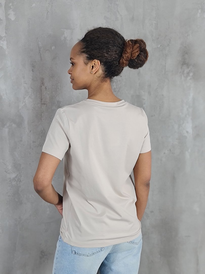 Футболка li.fe style с принтом кепки бежевая, фотография №3