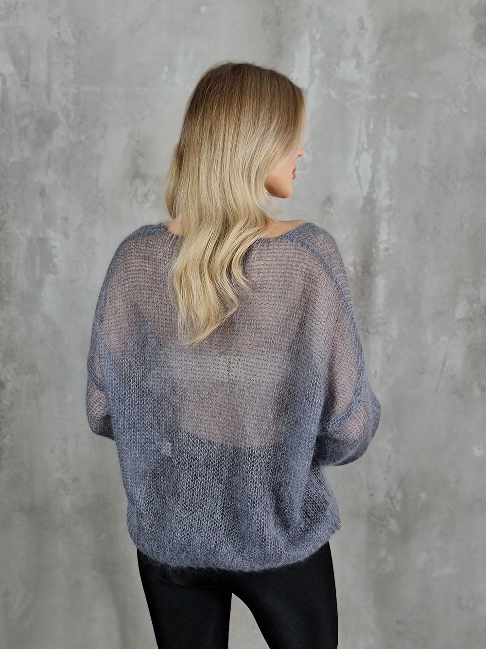 Джемпер V вырез тонкой вязки кид мохер серый, фотография №4