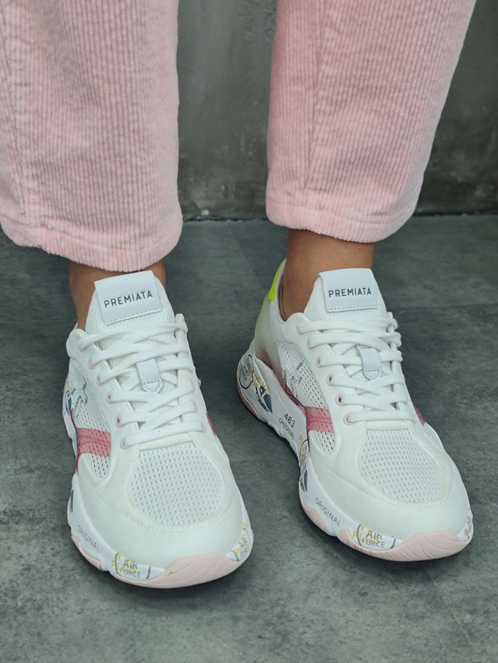 Кроссовки PREMIATA с розовыми вставками и желтым задником белые, фотография №5