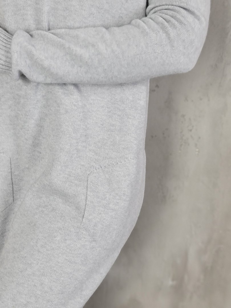 Платье Please теплое с воротом и карманами светло-серое, фотография №6