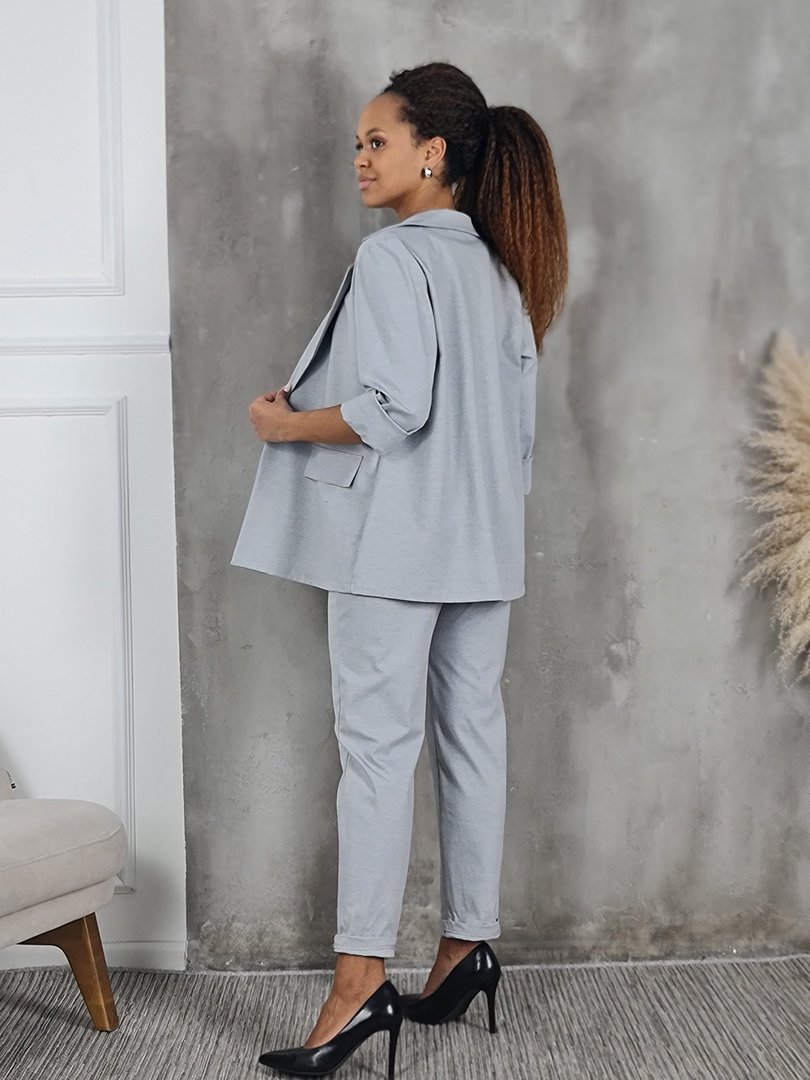 Костюм J-Clair с черным ремнем на брюках серый, фотография №2