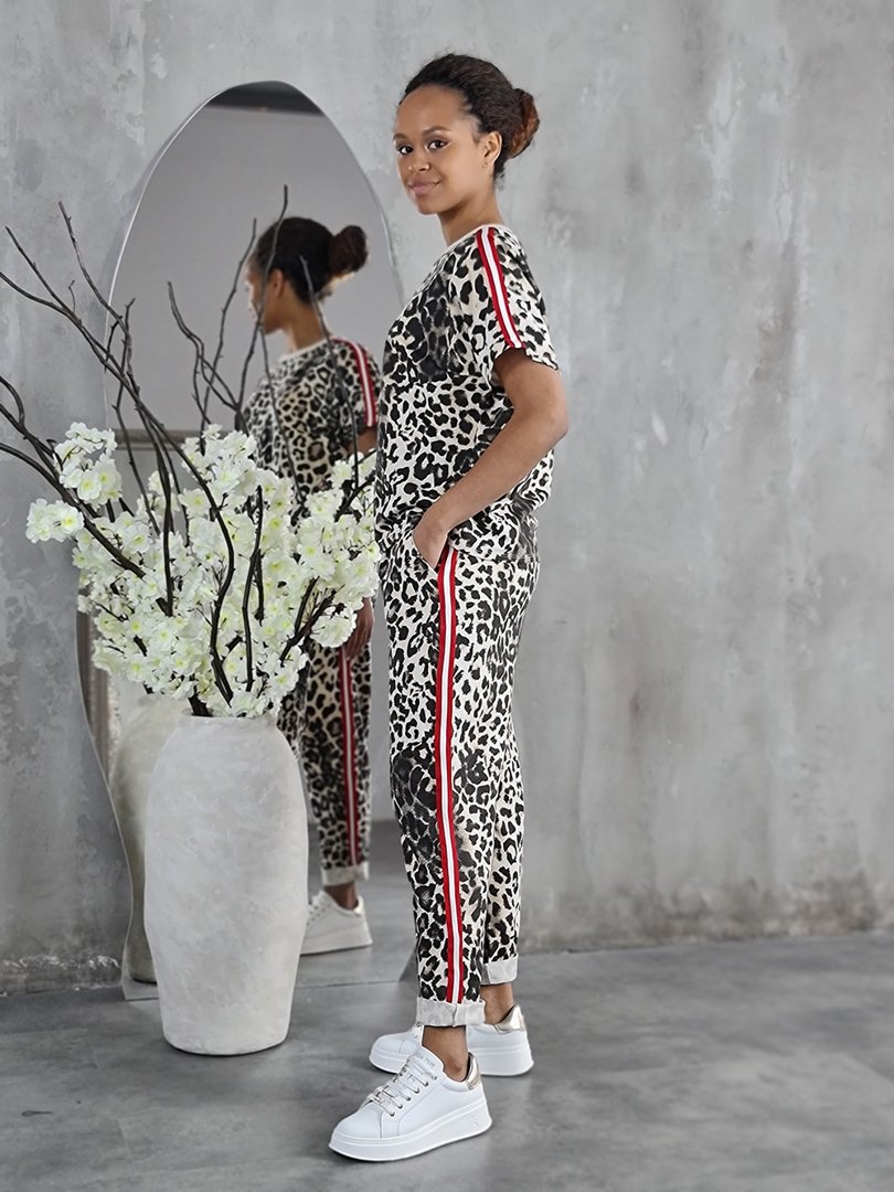 Костюм ONE LOVE футболка и брюки леопард кремовый, фотография №2
