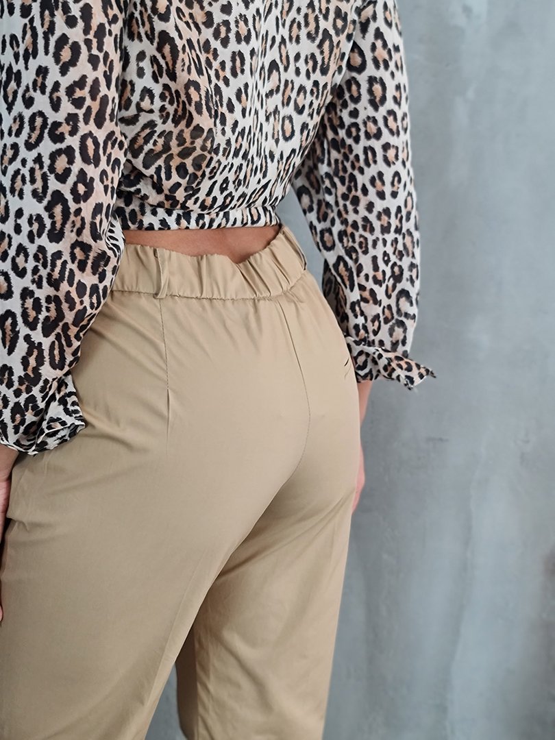 Брюки Imperial классик на резинке сзади, с подворотами бежевые, фотография №6