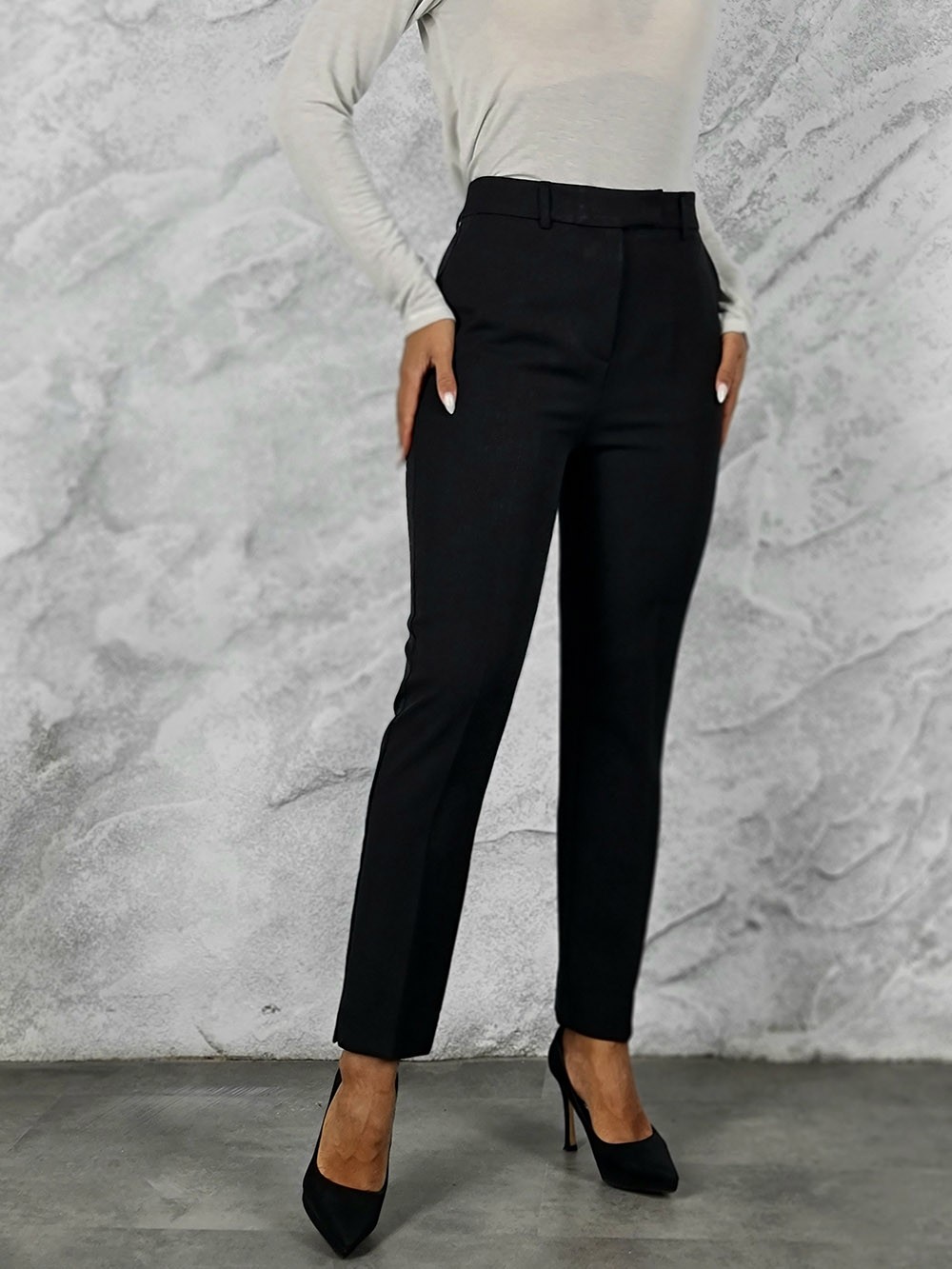 Брюки классические стрелки с карманами на длинной застежке черные, фотография №1