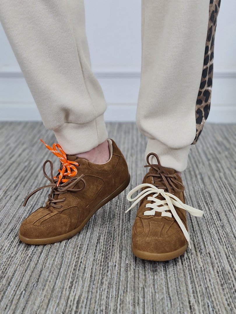 Кеды L'Estrosa натуральная замша с разноцветными шнурками коричневые, фотография №5
