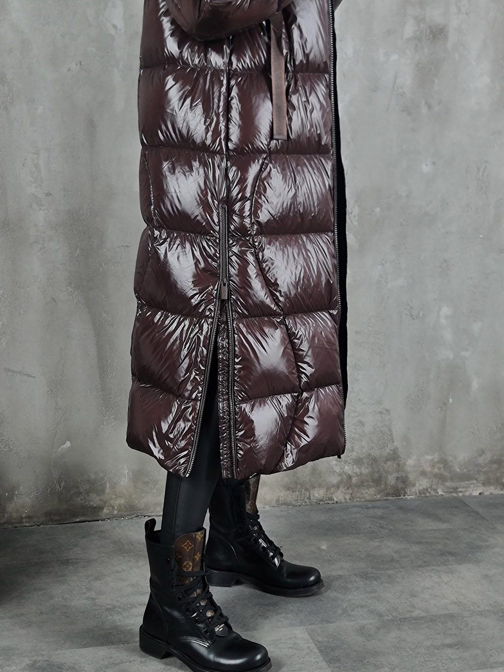 Пуховик Vicolo натуральный пух с черным подкладом капюшон шоколад, фотография №2