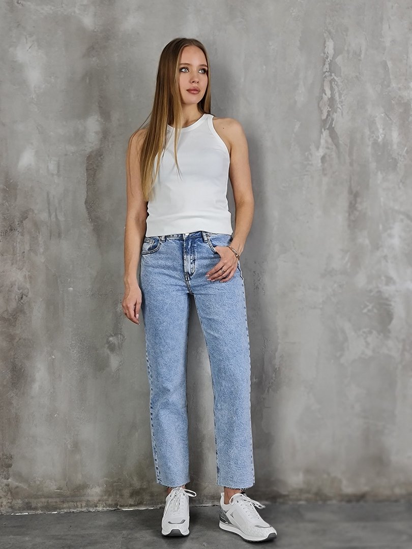 Джинсы Miss Bonbon обрезанные снизу голубые, фотография №2