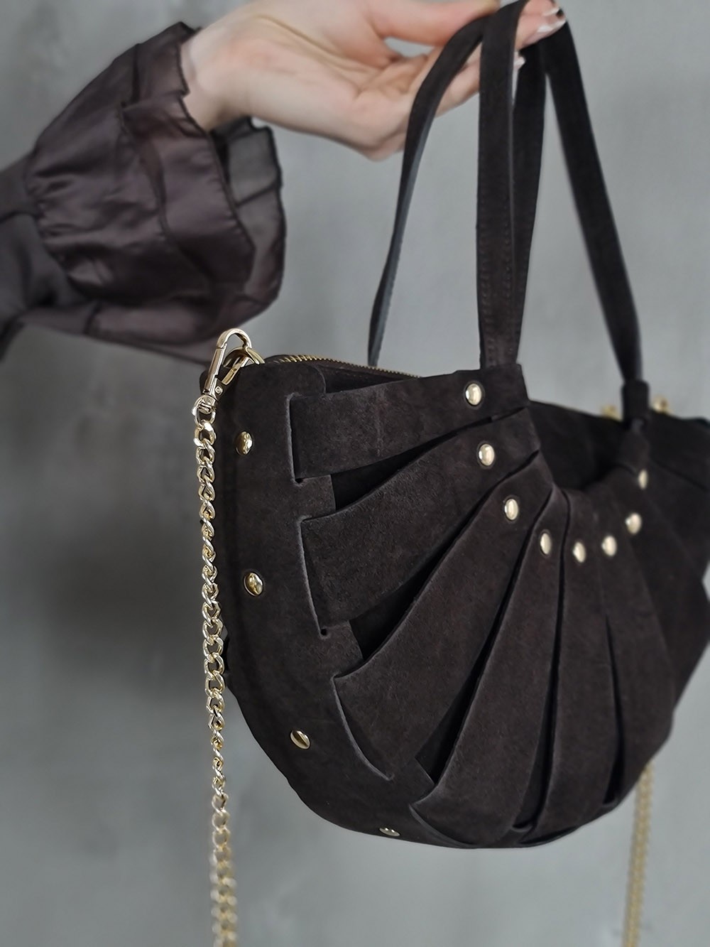 Сумка ракушка маленькая замша шоколад, фотография №5