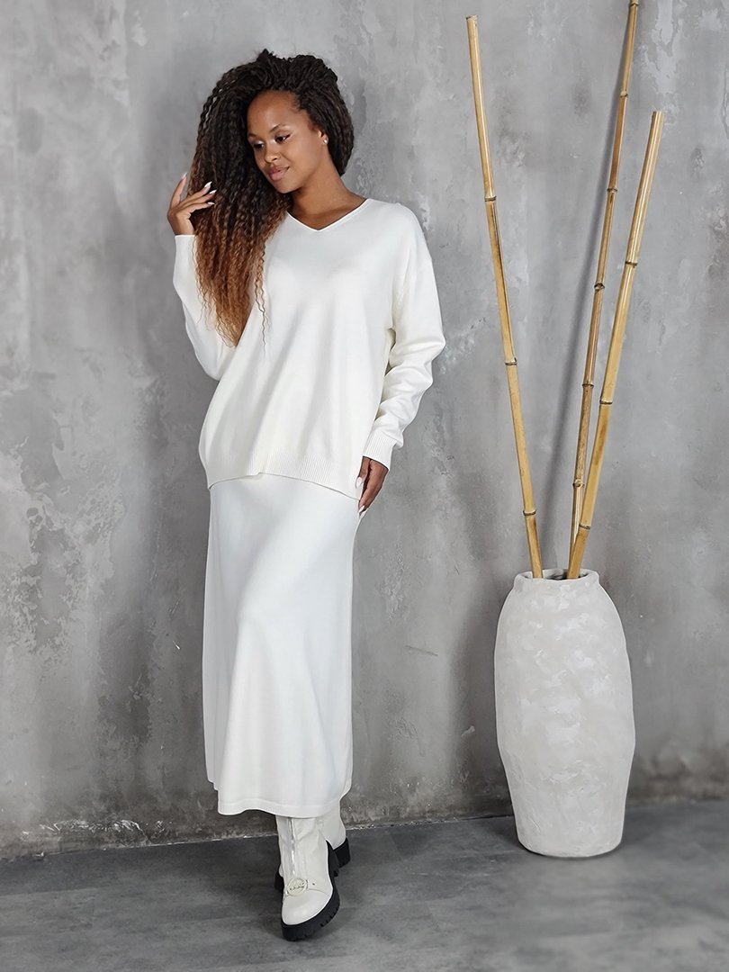 Костюм Lara джемпер и А-образная юбка молочный, фотография №2