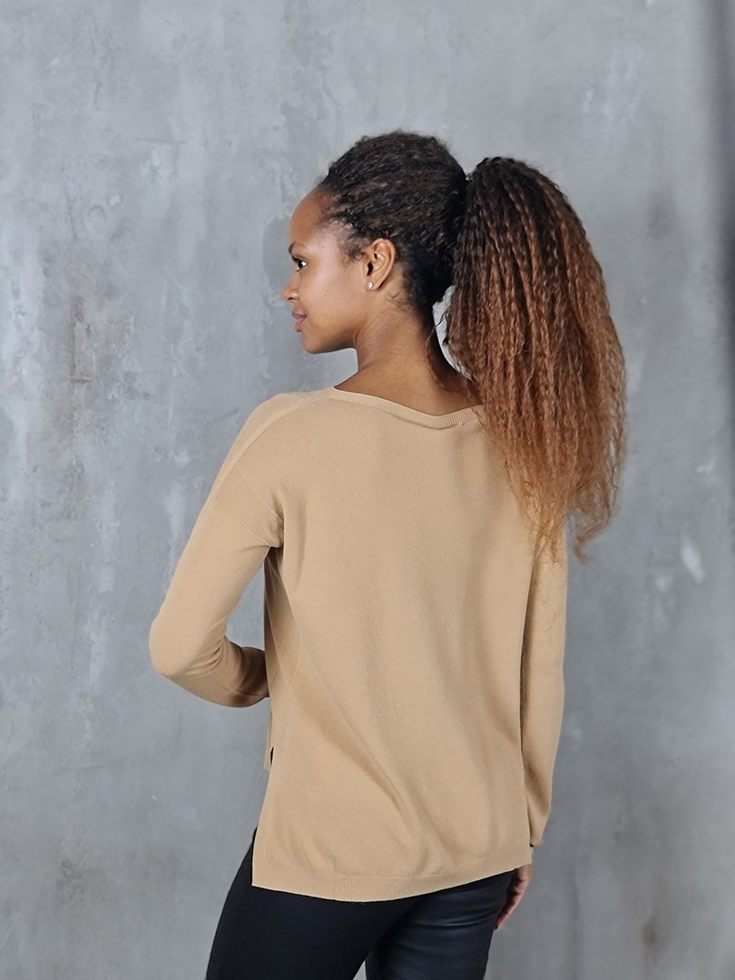 Джемпер Kontatto с вырезами по бокам бежевый, фотография №3