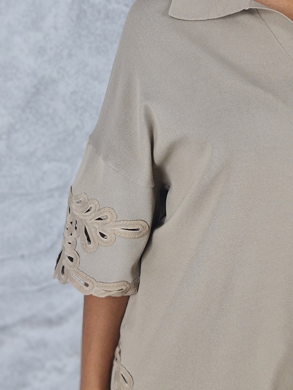 Поло Lara с вышивкой на рукавах и снизу бежевое, фотография №2