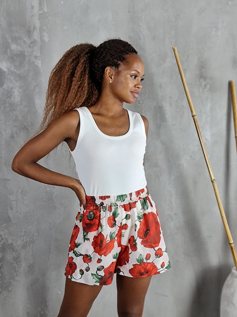 Шорты MIHO'S принт красные цветы молочные, фотография №2