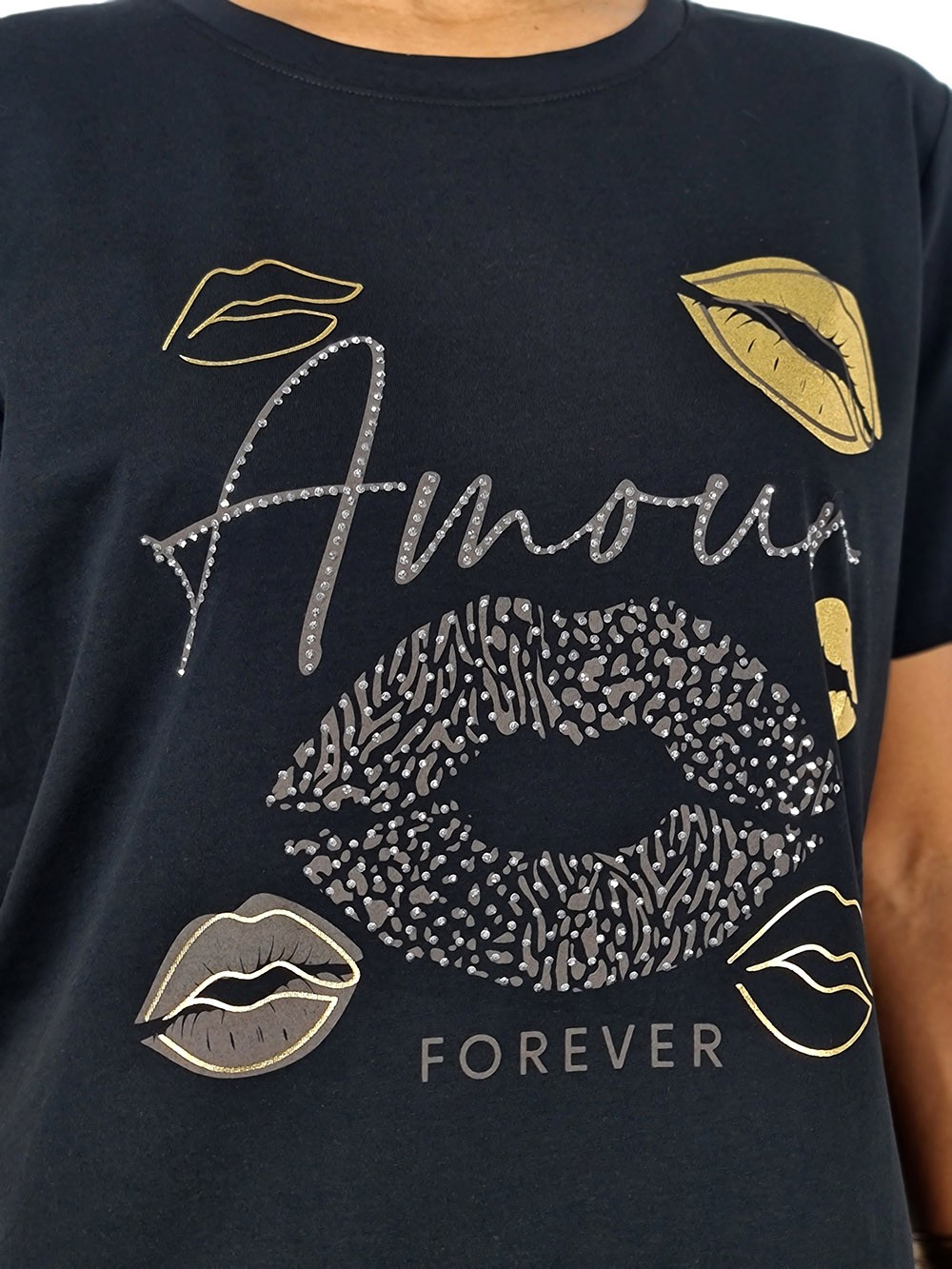 Футболка Y Two принт Губы надпись Forever черная, фотография №5