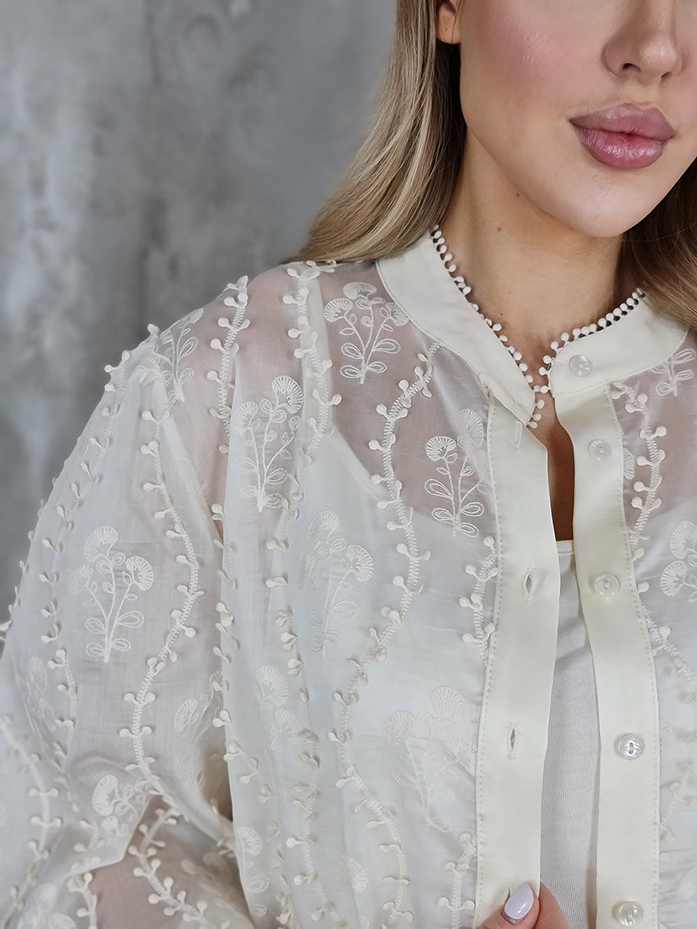 Блузка Atelier Emi с вышивкой рюши и майка молочная, фотография №2