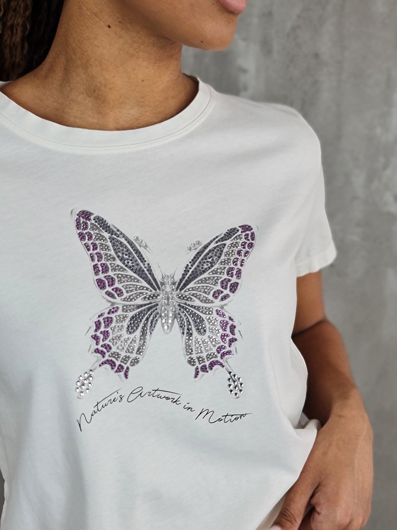 Футболка Vicolo принт серебристо-сиреневая бабочка из страз белая, фотография №4
