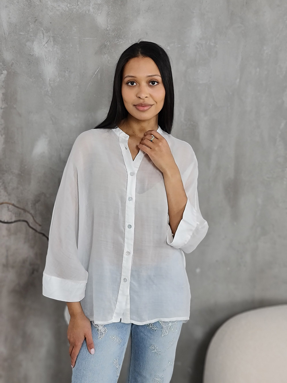 Рубашка MIHOs полупрозрачная без ворота белая, фотография №1