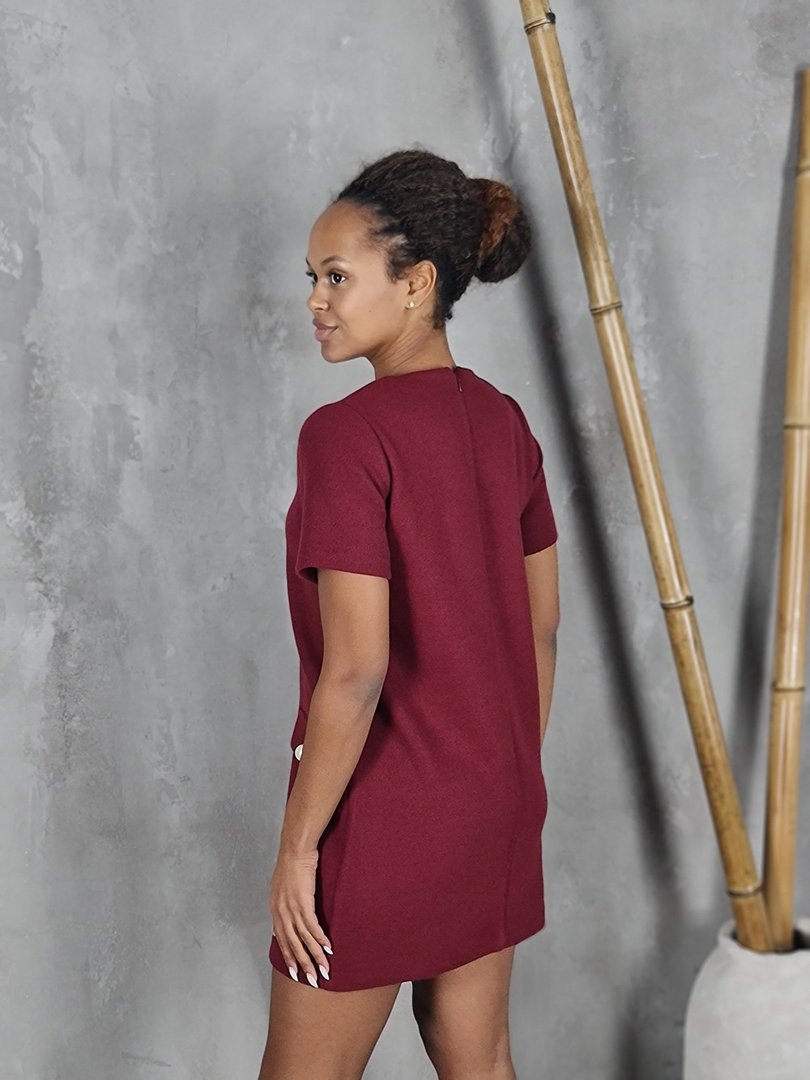 Платье Imperial короткое с жемчугом на карманах винное , фотография №3