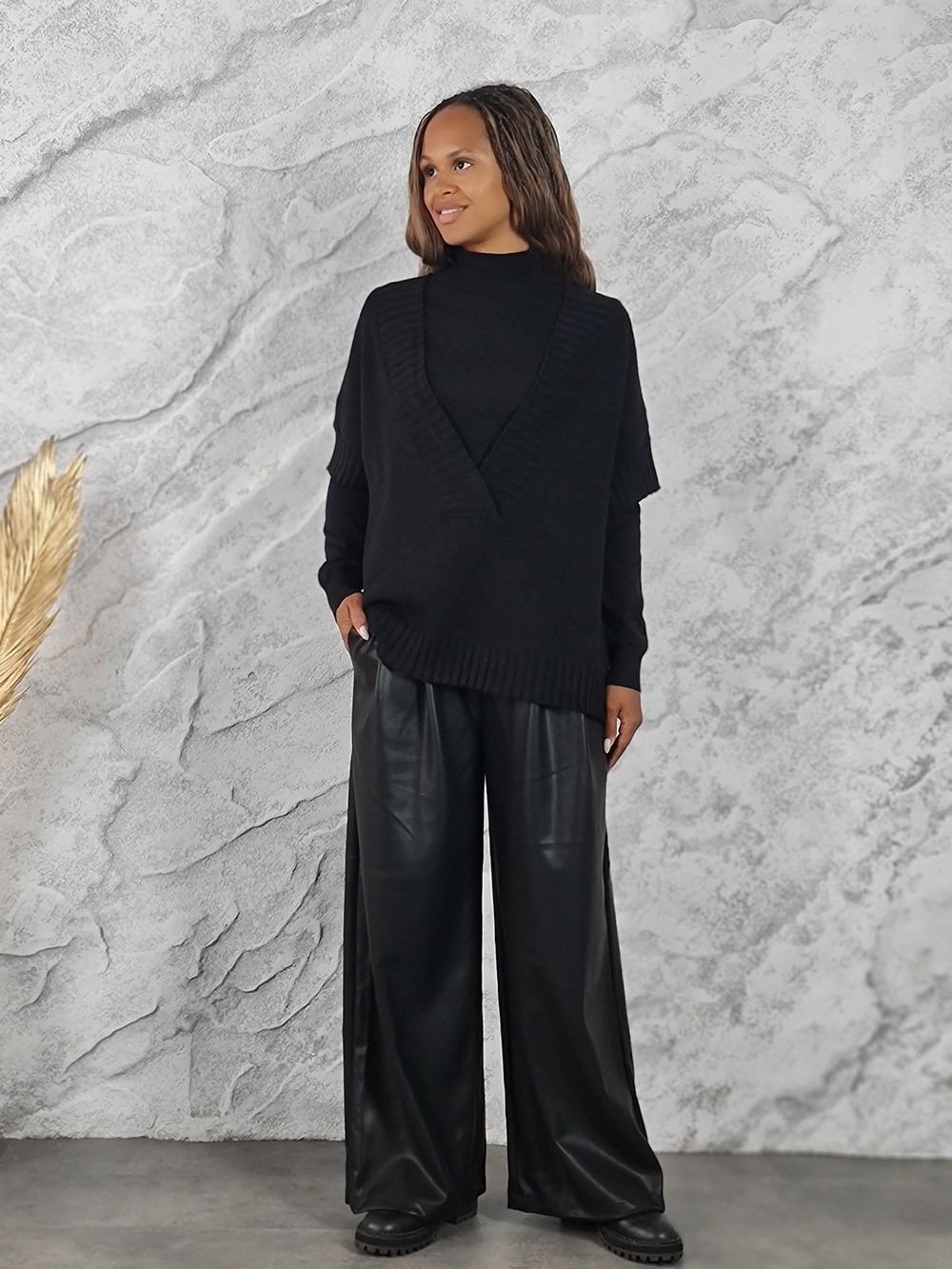 Костюм-тройка BEAUTY WOMEN трикотажный жилет водолазка брюки черный, фотография №1