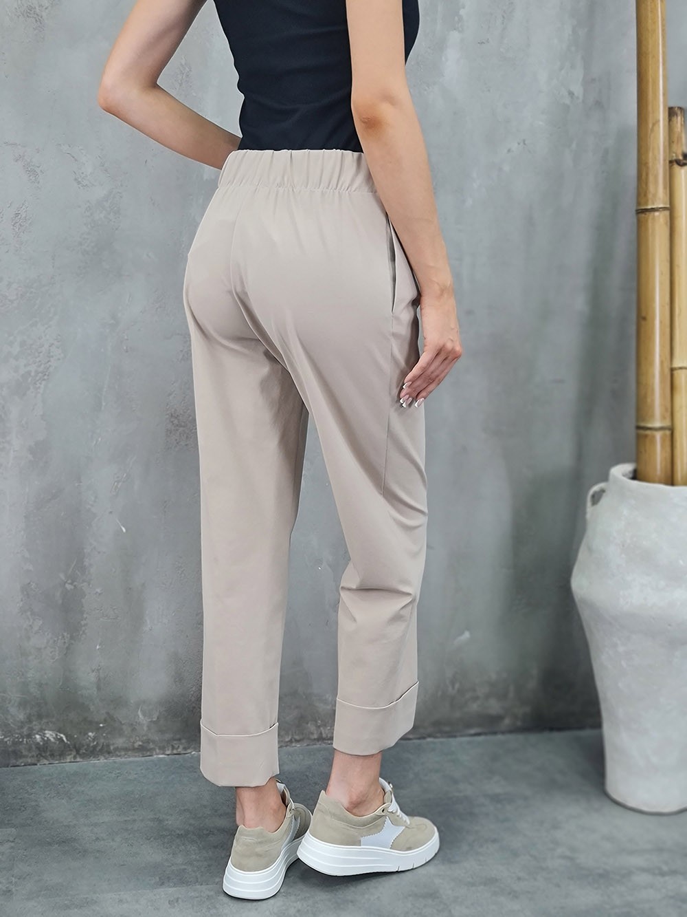 Брюки PAQUITO на резинке с манжетами бежевые, фотография №3