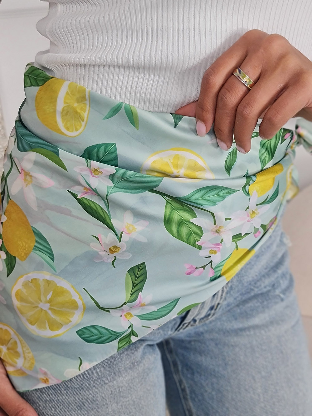 Платок с лимончиками голубой , фотография №5