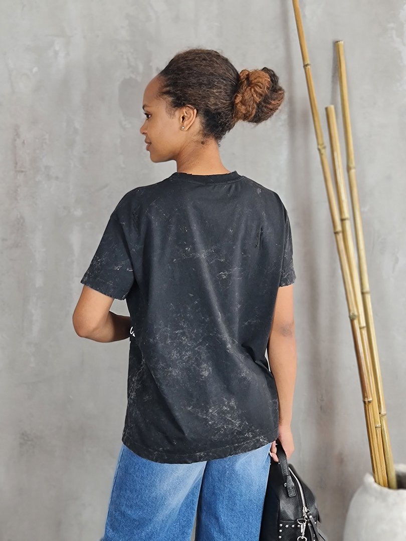 Футболка Vicolo с надписями и с дырочками черная, фотография №3