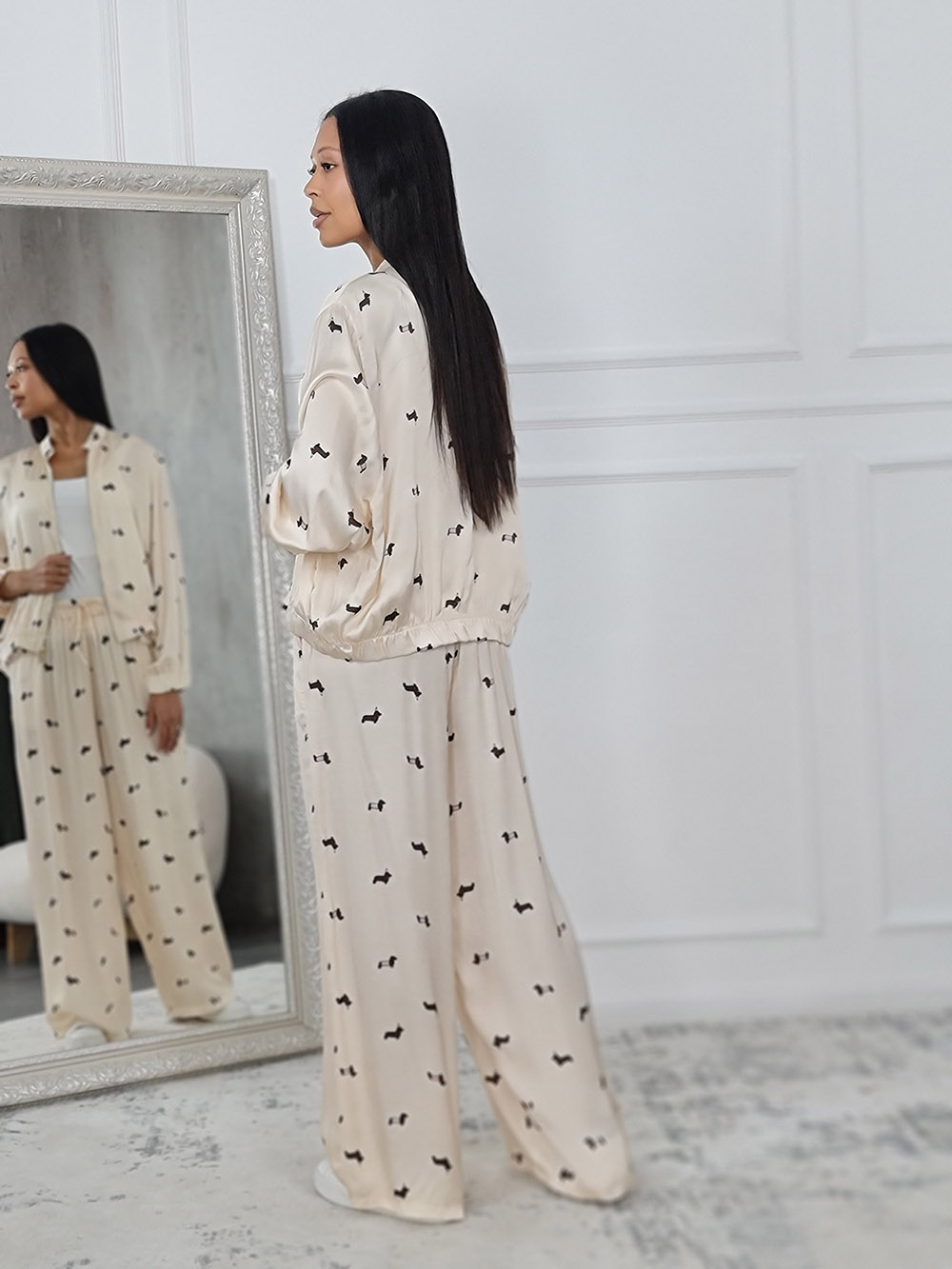 Бомбер с таксами от костюма молочного, фотография №3