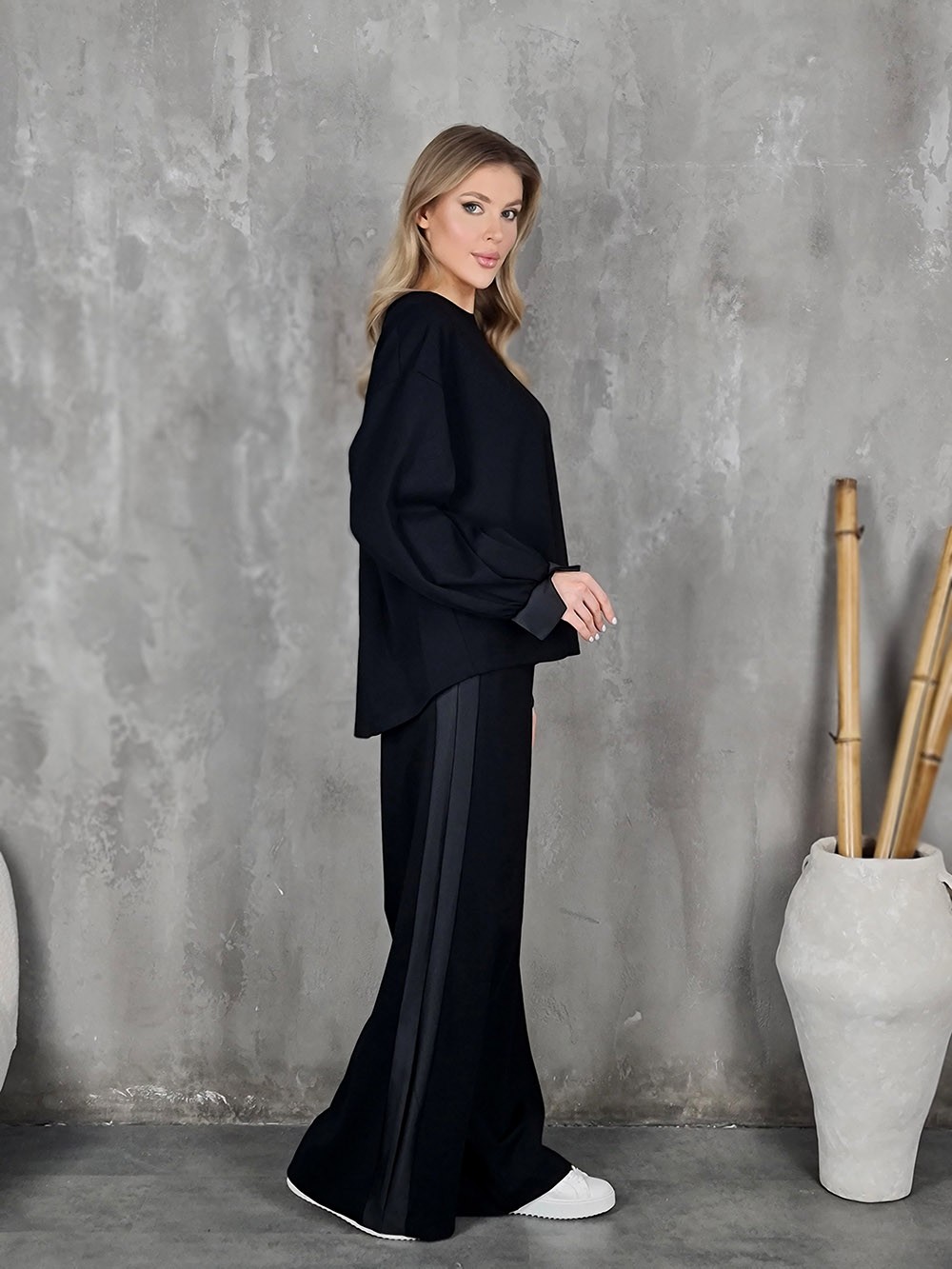 Костюм Imperial свитшот + брюки с атласными вставками черный, фотография №3