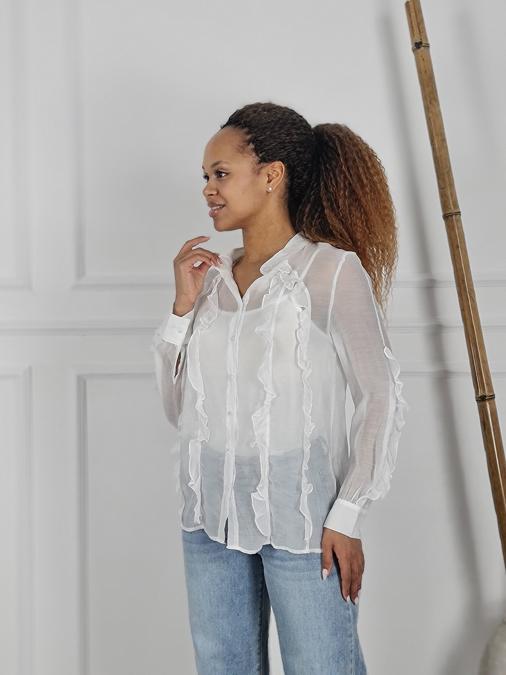 Рубашка CLOTHÉ с рюшами белая, фотография №2