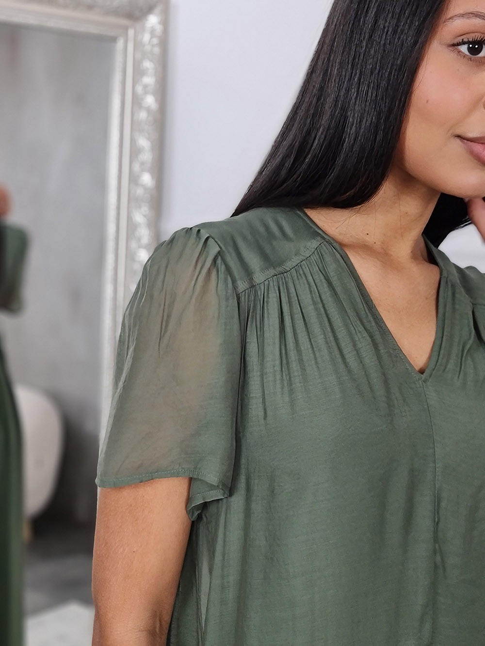 Платье CLOTHÉ свободное v-вырез хаки, фотография №3