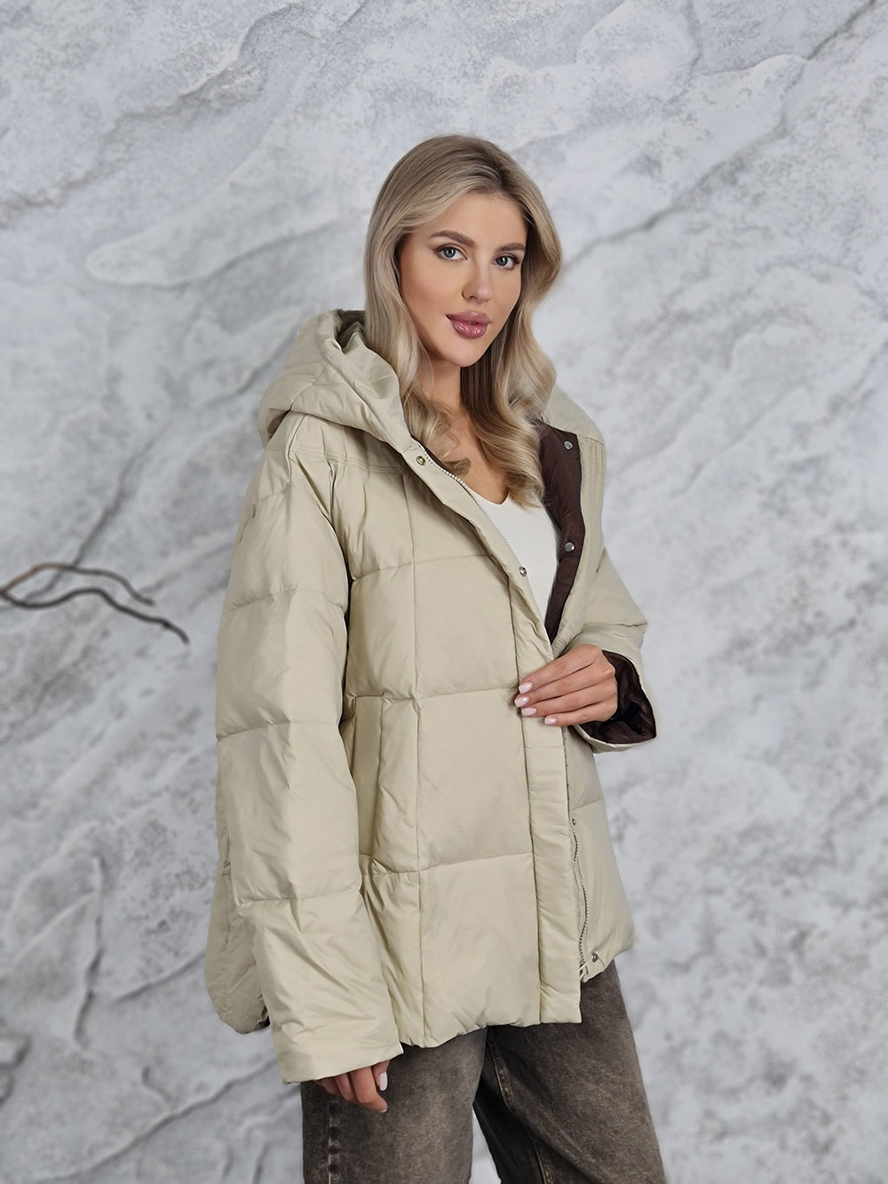 Куртка DEGREES шоколадный подклад с заклепками по бокам кремовая  , фотография №3