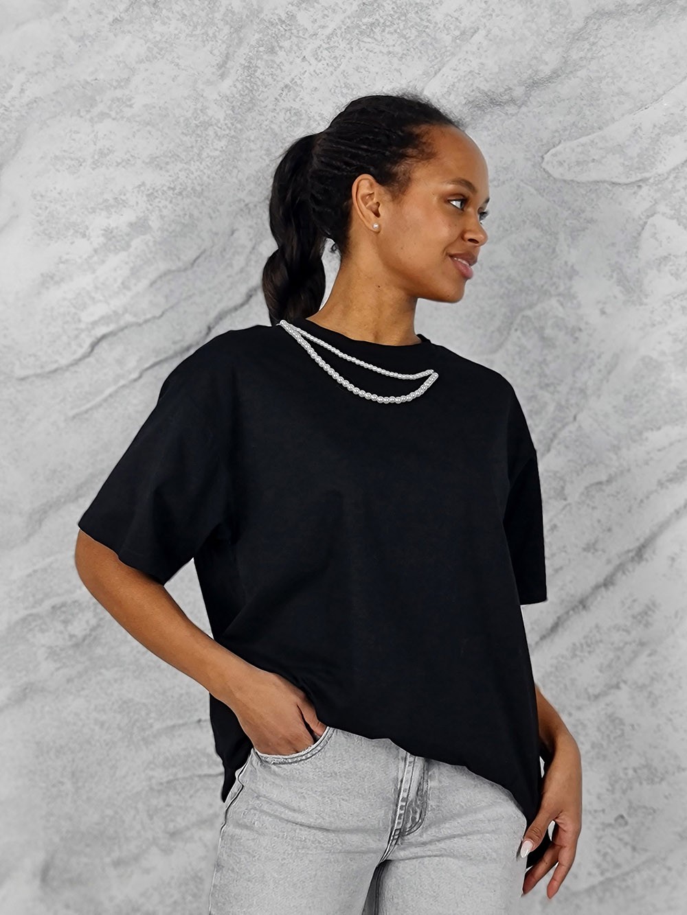 Футболка  KOTHE с жемчужным декором черная, фотография №1