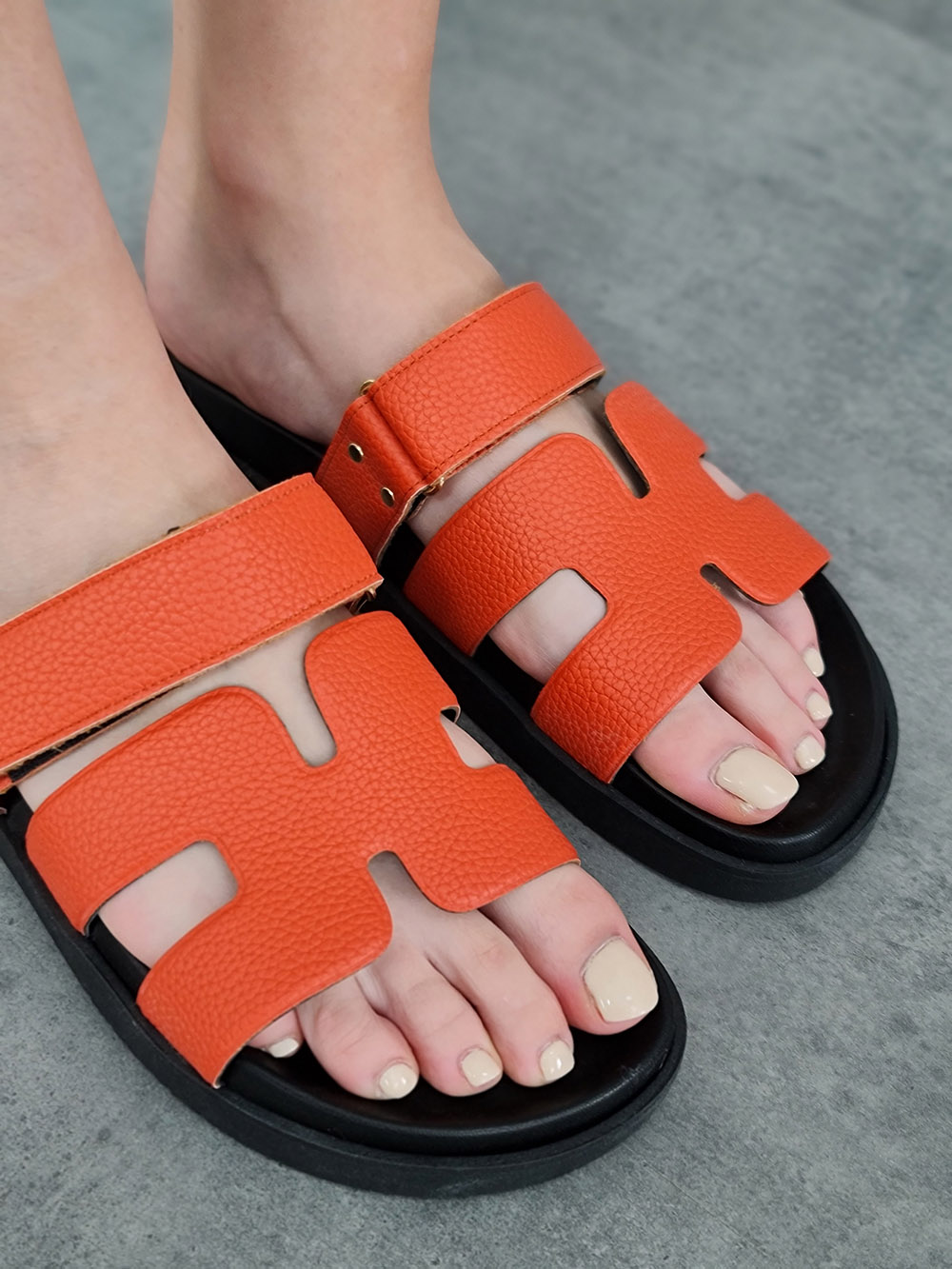 Сандали оранжевые на ремешке , фотография №2