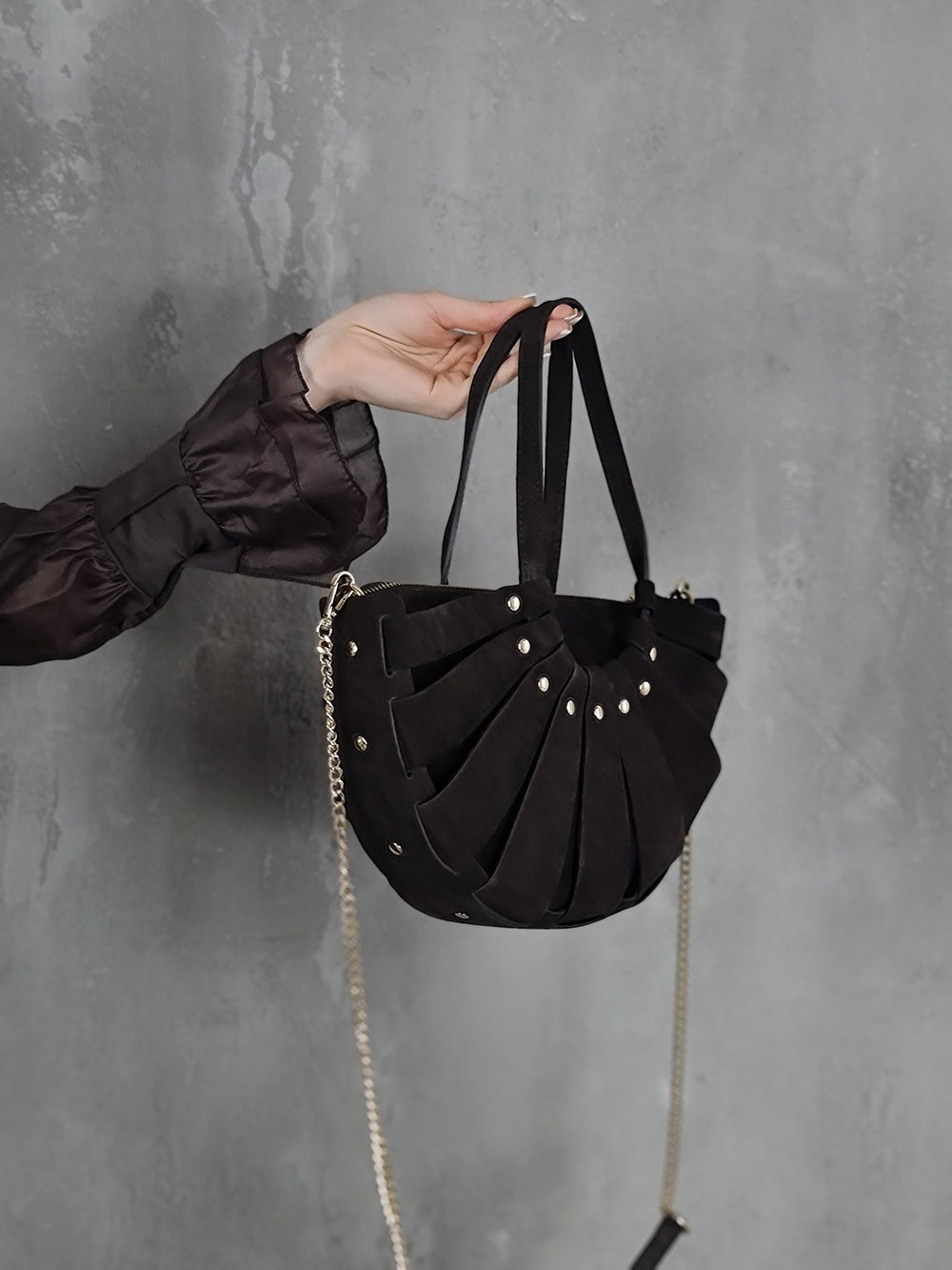 Сумка ракушка маленькая замша шоколад, фотография №4