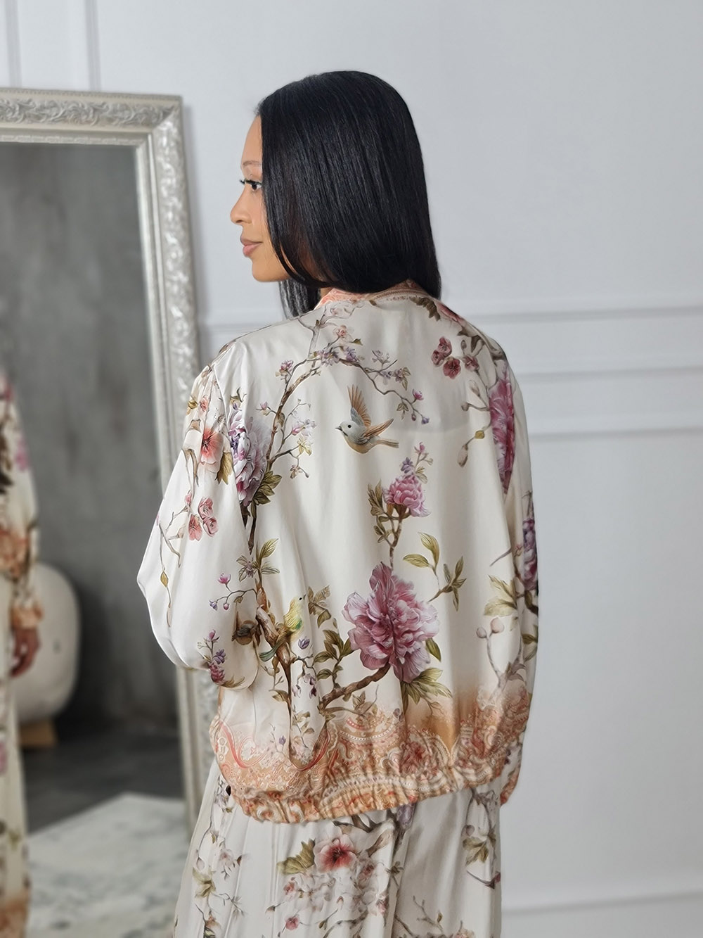 Бомбер new collection с принтом от костюма молочного , фотография №3