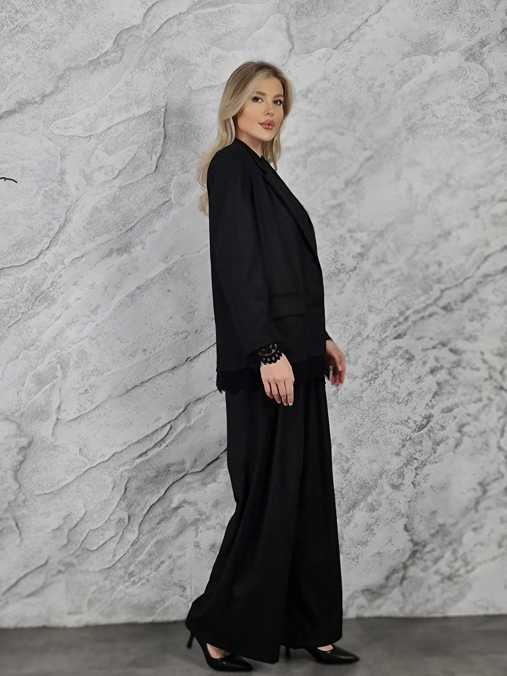 Костюм MIHO'S брюки пиджак черное кружево снизу черный, фотография №4