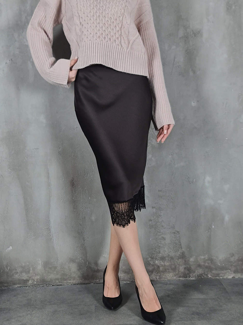 Imperial атласная юбка с черным кружевом снизу шоколад, фотография №1