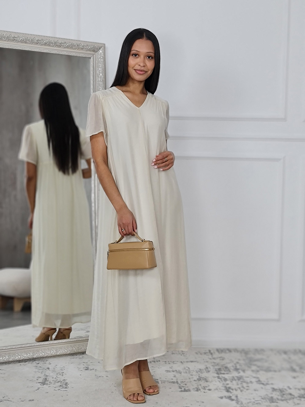 Сумка мини с сплошной молнией бежевая, фотография №4