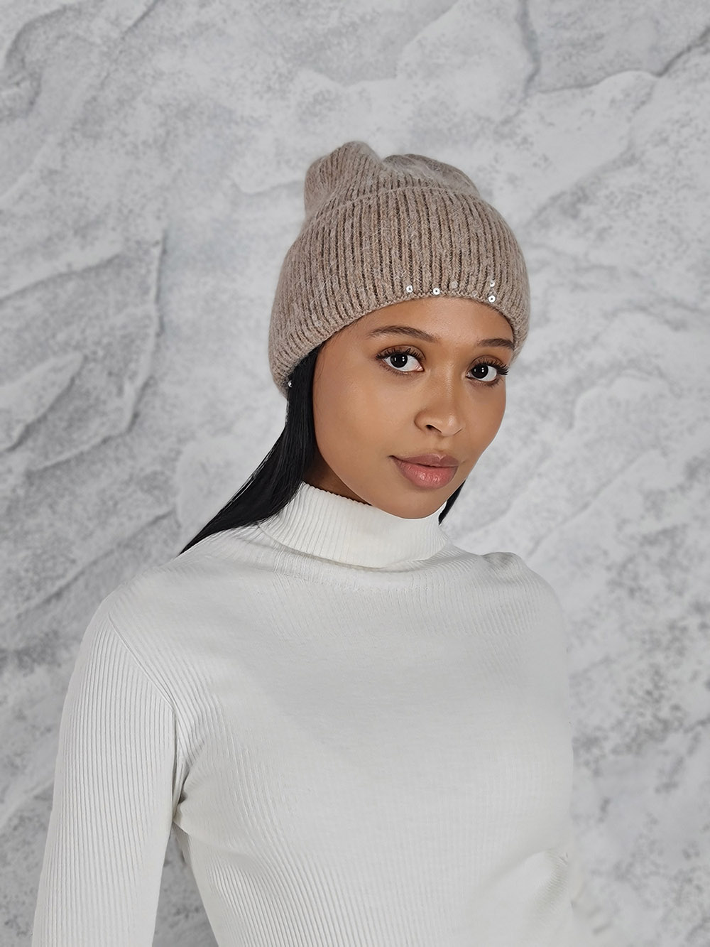 Шапка Alex Max с пайетками темно-бежевая, фотография №1