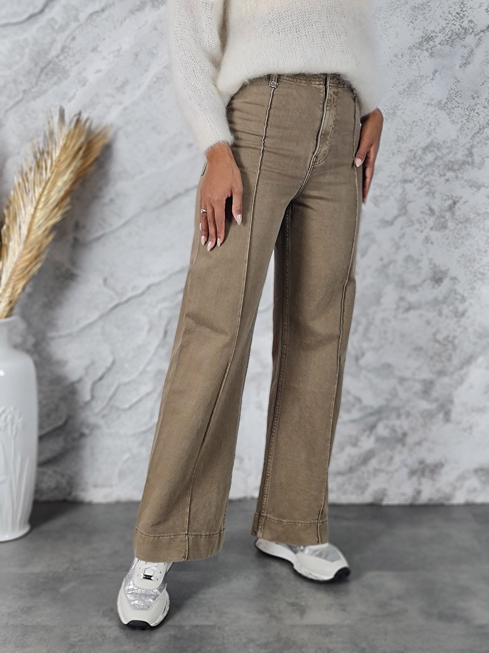 Джинсы Miss Bonbon тауп со стрелками, фотография №1