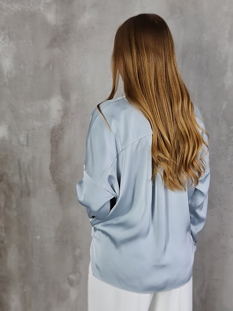 Блузка Imperial c V-образным глубоким вырезом светло-голубая, фотография №3