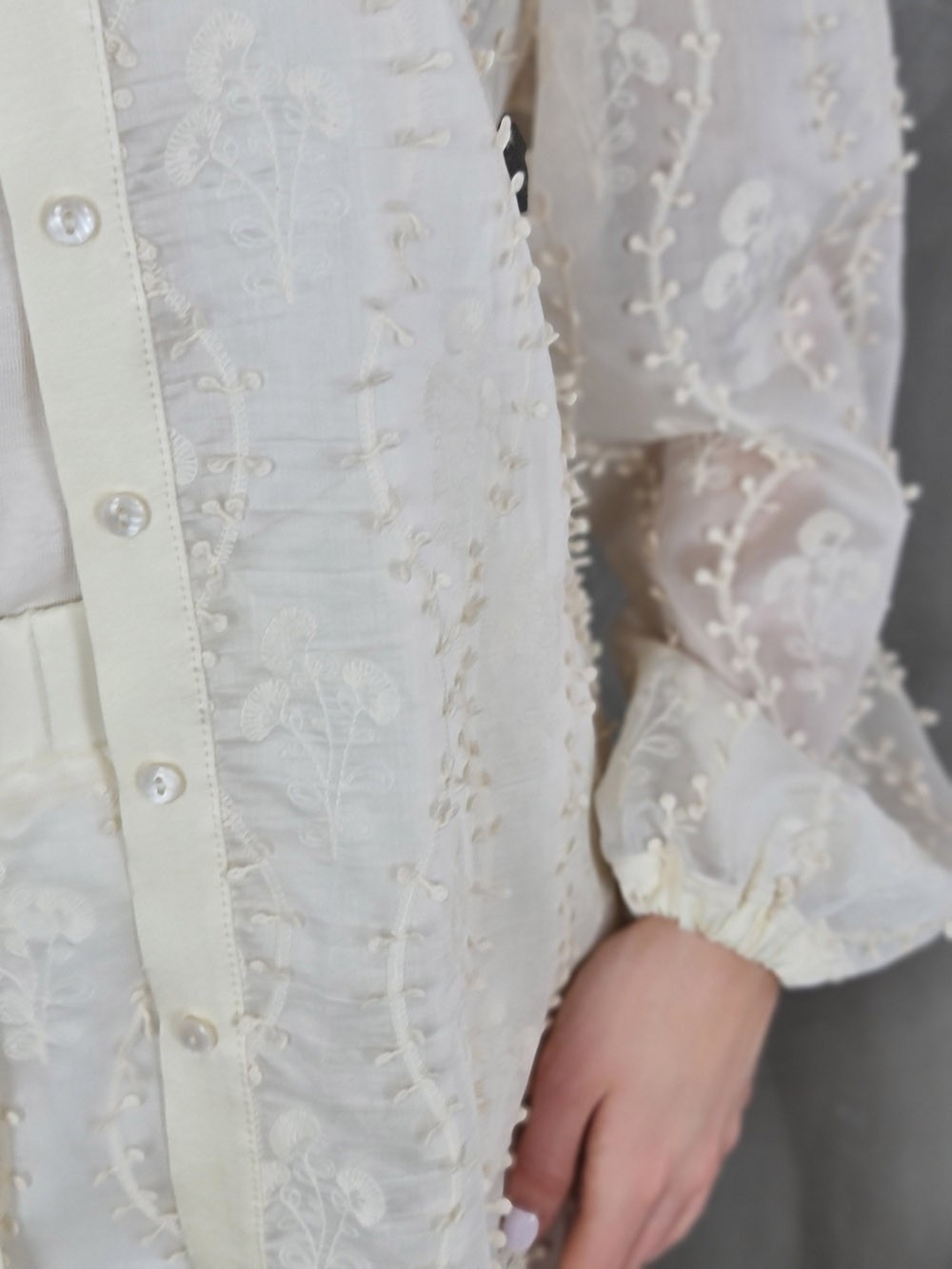 Блузка Atelier Emi с вышивкой рюши и майка молочная, фотография №3