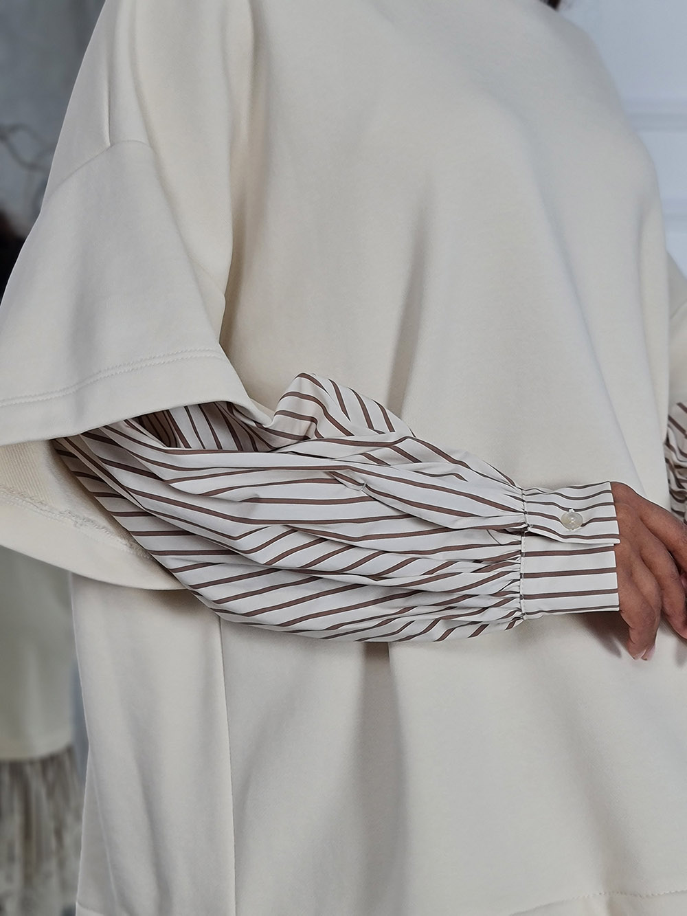 Платье Imperial свободное с полосатым подкладом кремовое, фотография №5