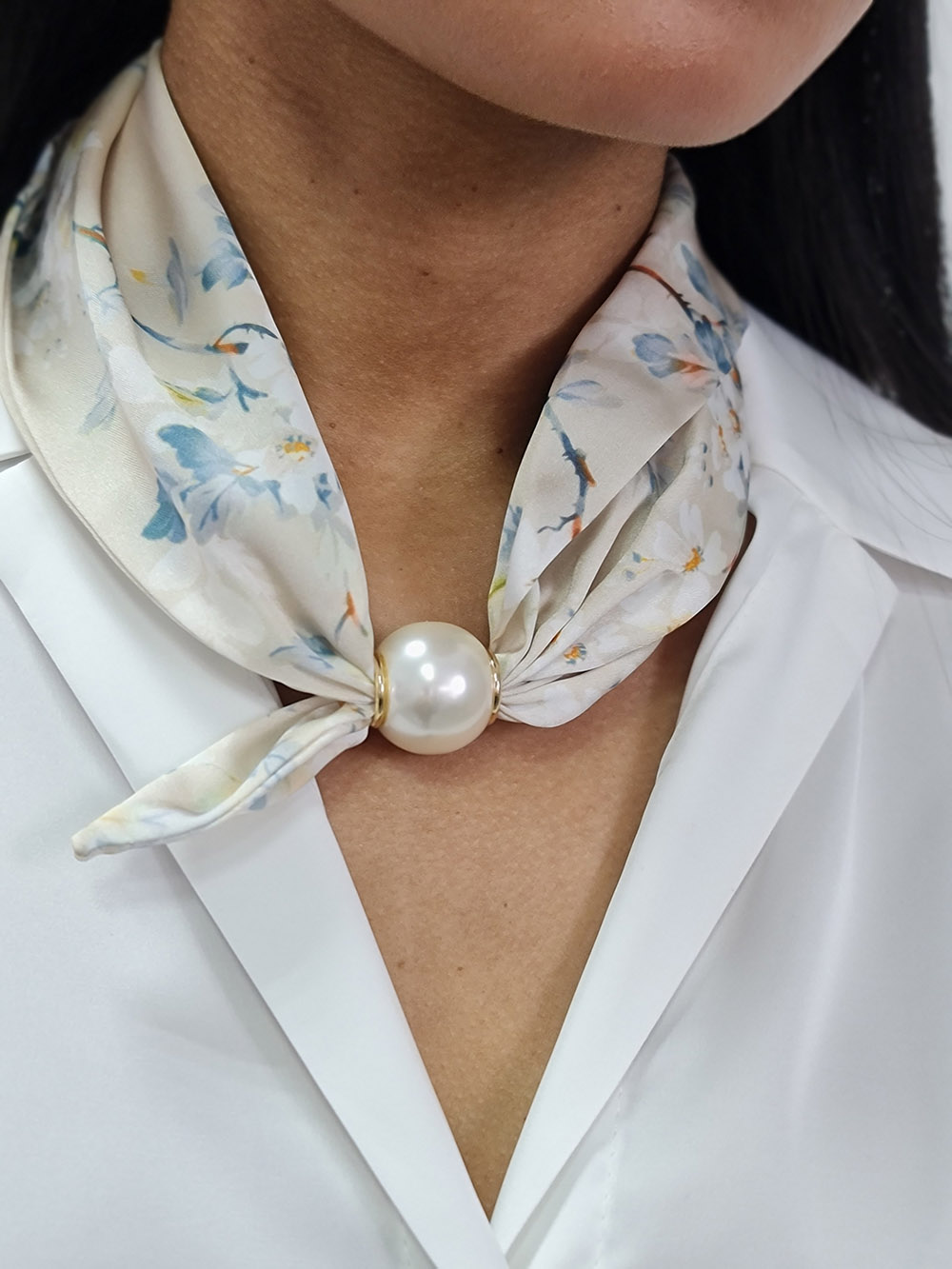 Украшение-аксессуар на шею с жемчужинкой кремовое , фотография №1
