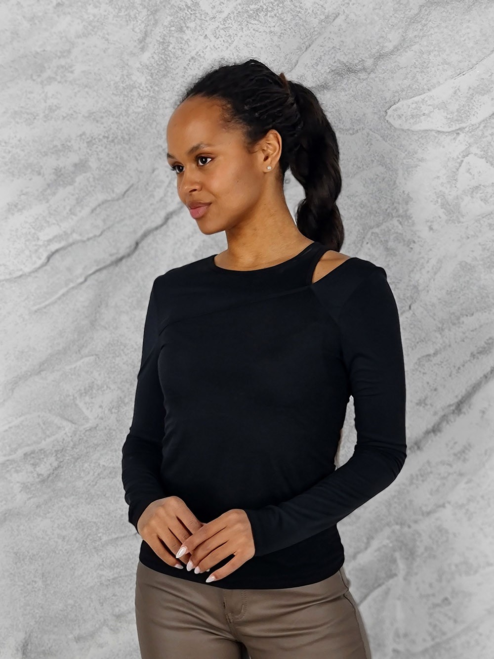 Лонгслив imperial с открытым плечом черный, фотография №3