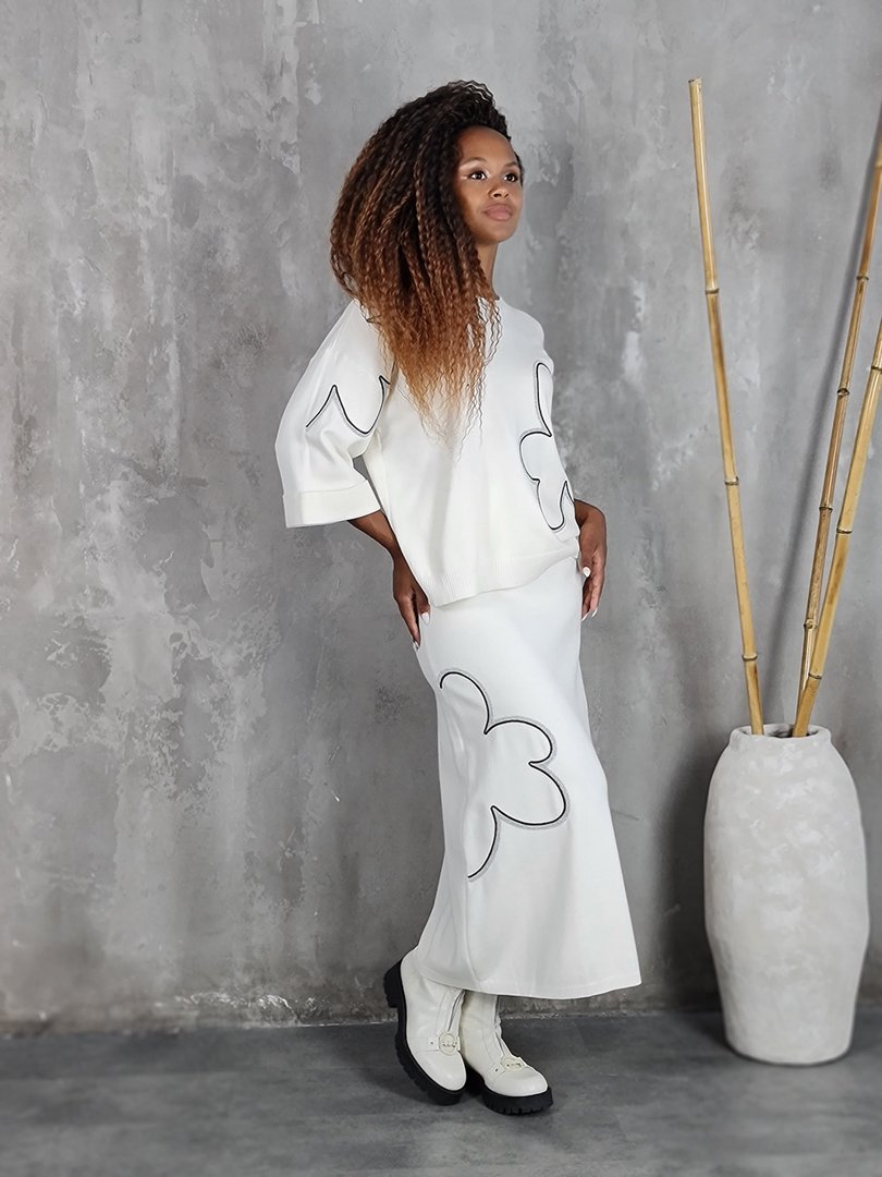 Костюм BEAUTY WOMEN джемпер с вышивкой и юбка белый, фотография №2