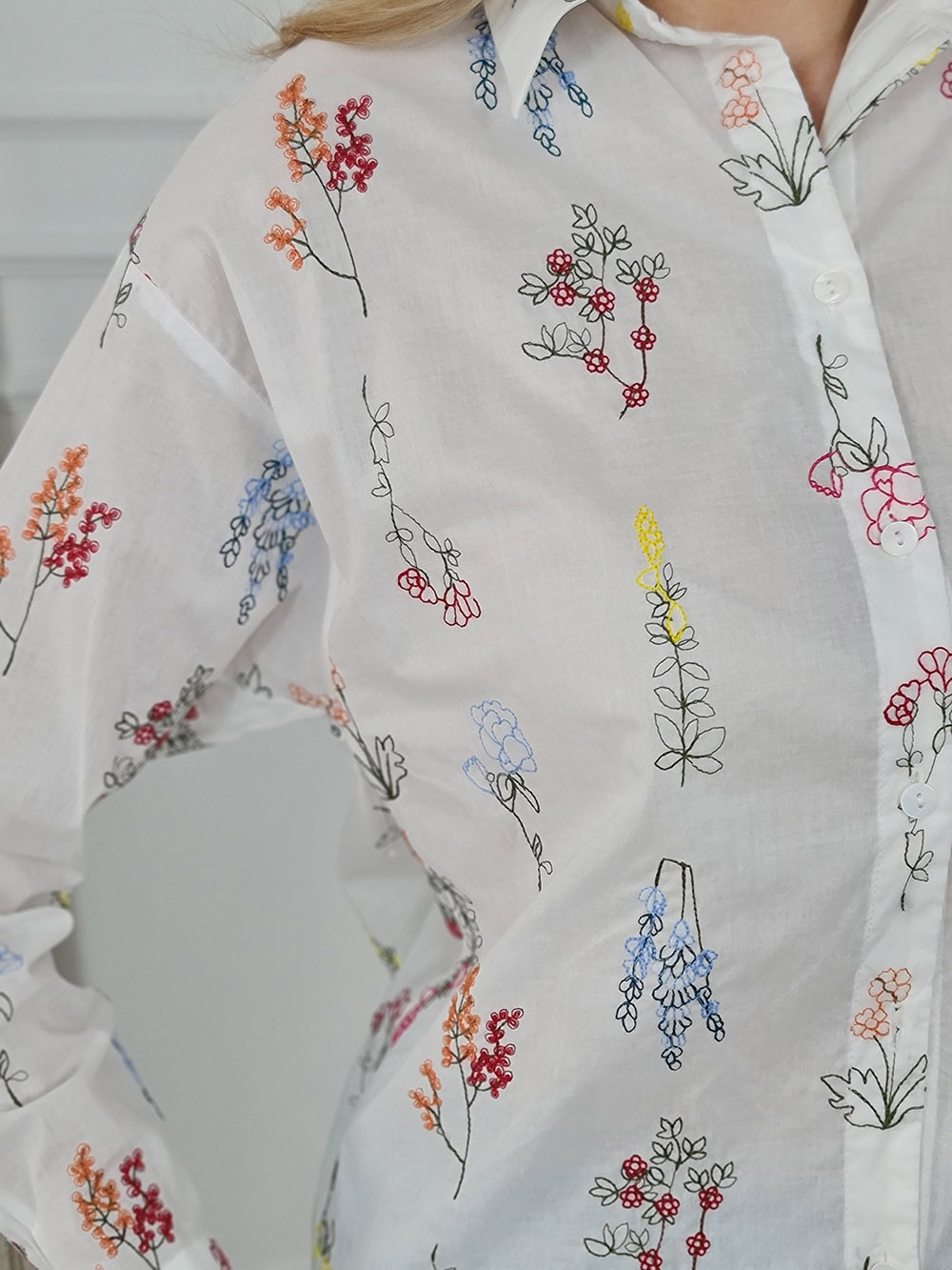 Рубашка imperial с вышивкой цветы белая, фотография №3