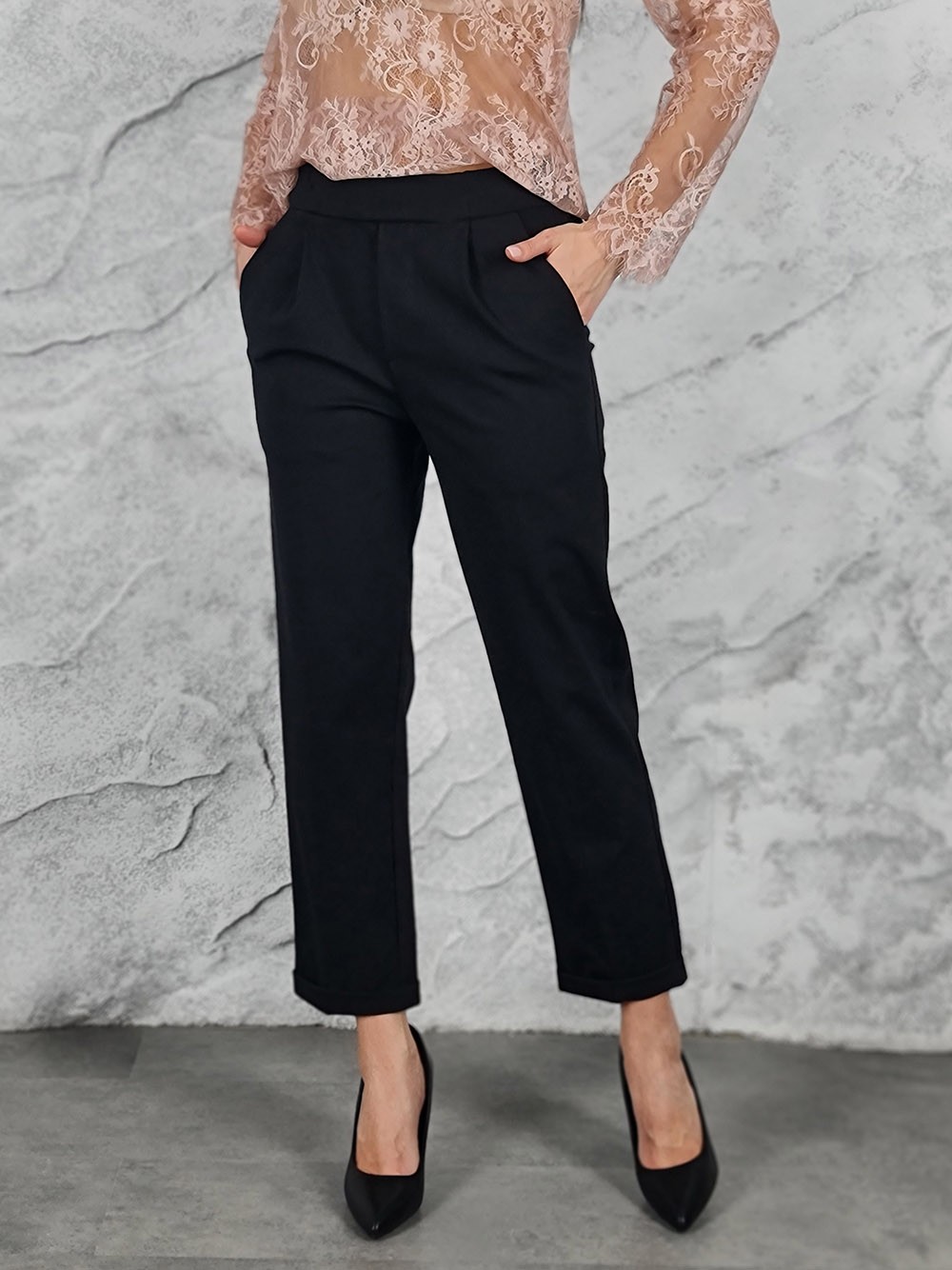 Брюки MINTH на резинке с подворотами черные, фотография №1