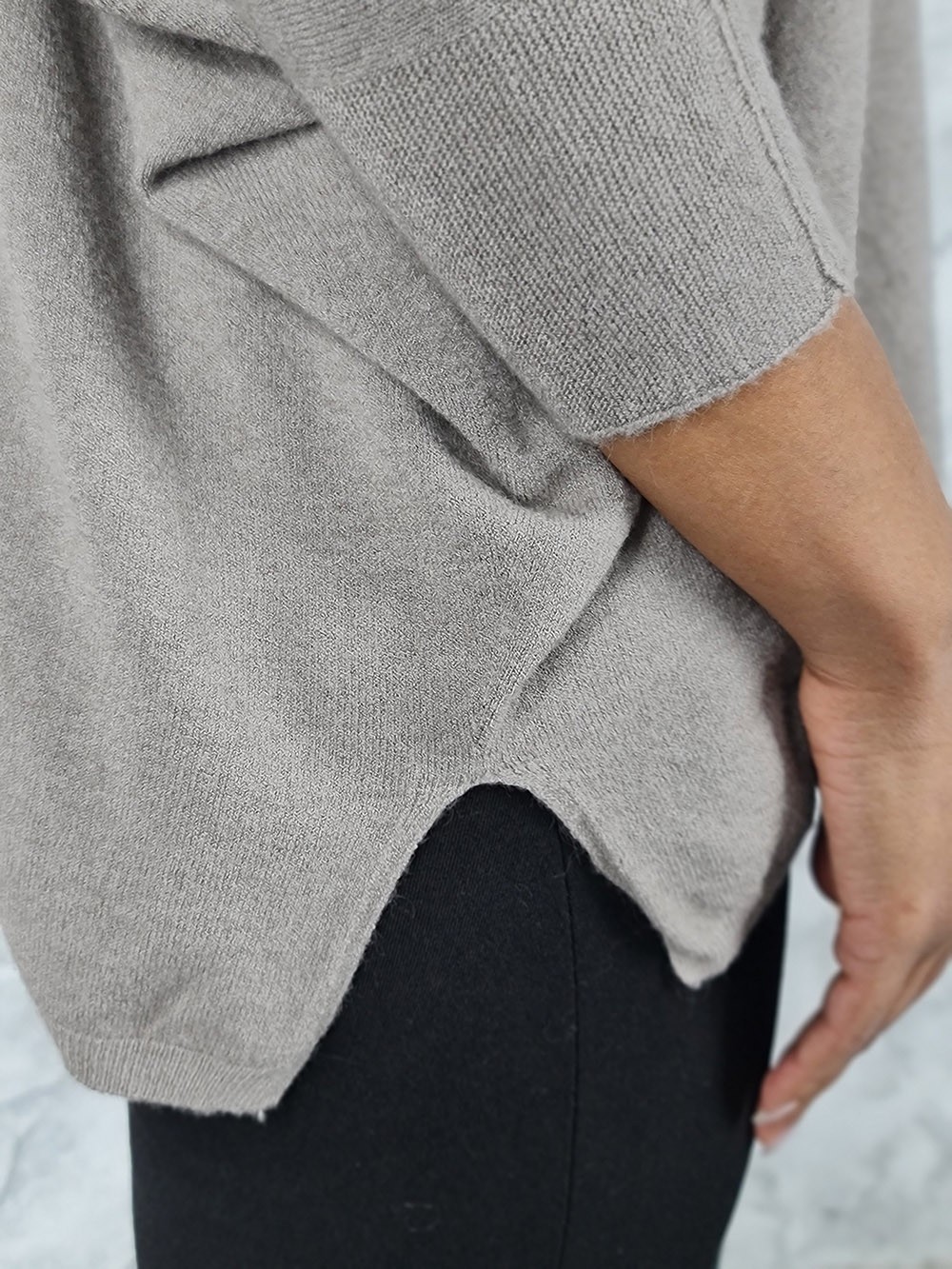 Джемпер Imperial v-вырез бежевый, фотография №5